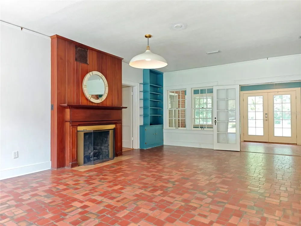 1326 NW 10TH AVENUE Gainesville, FL 32605