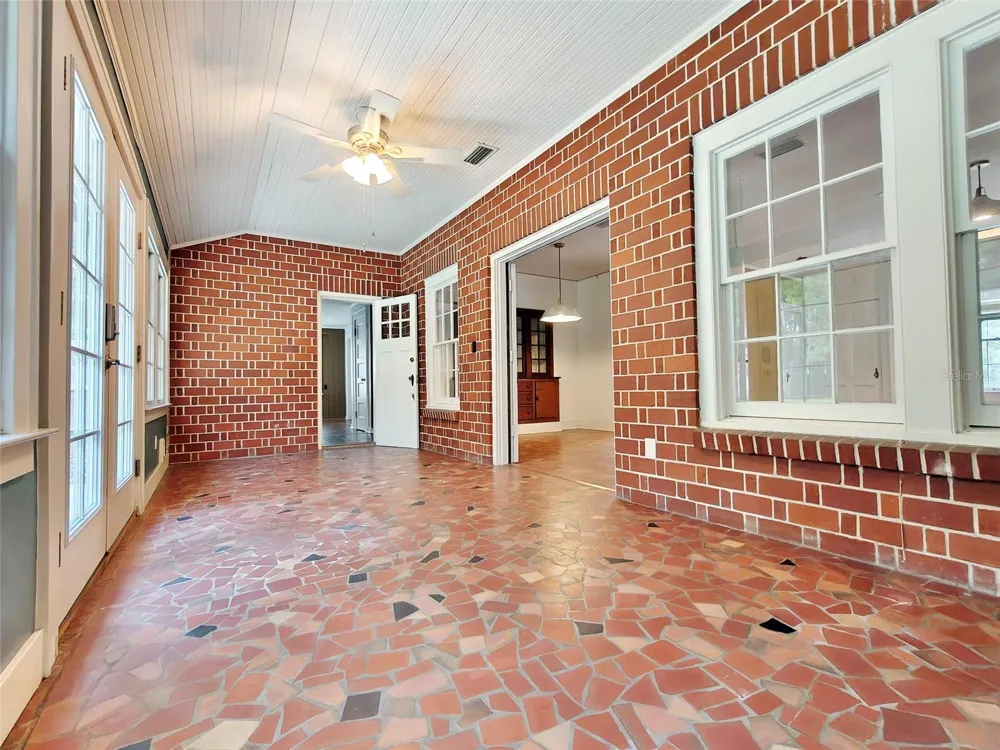 1326 NW 10TH AVENUE Gainesville, FL 32605