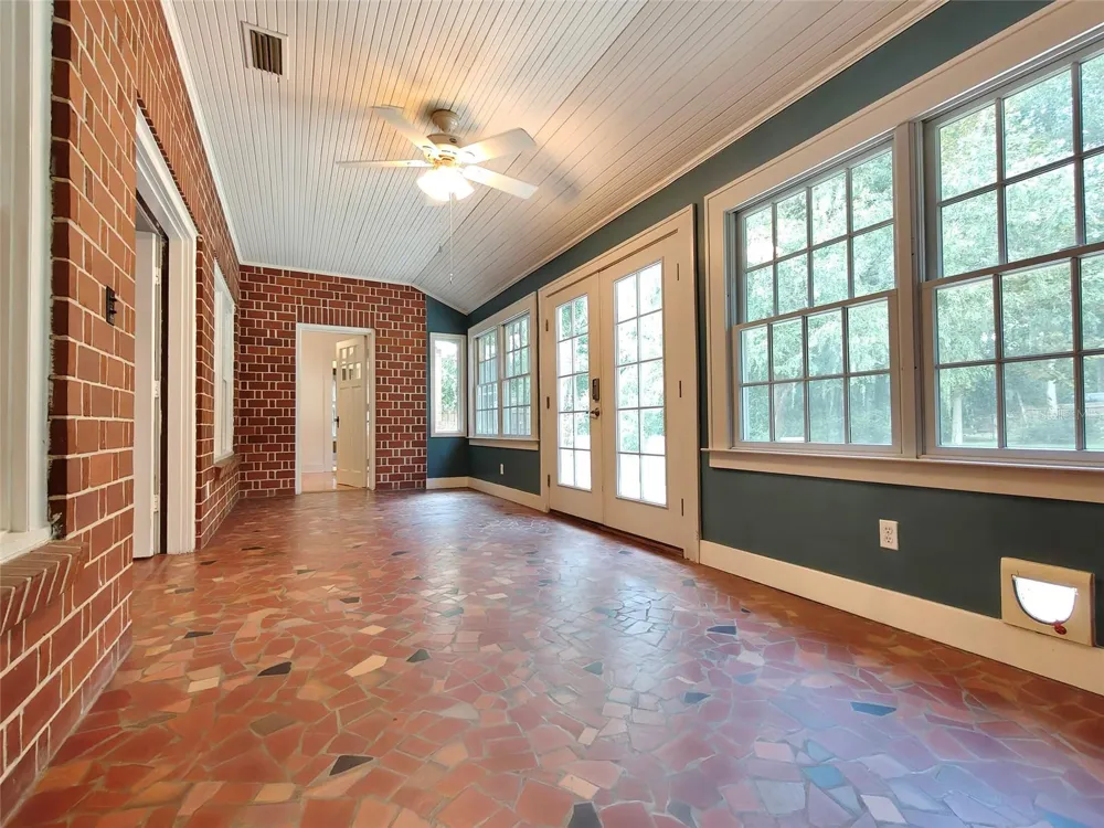 1326 NW 10TH AVENUE Gainesville, FL 32605
