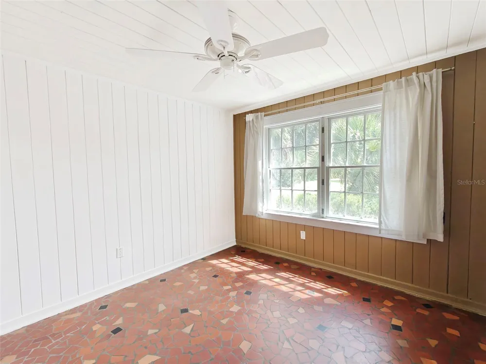 1326 NW 10TH AVENUE Gainesville, FL 32605