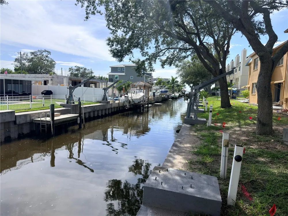439 S PAULA DRIVE #103 Dunedin, FL 34698