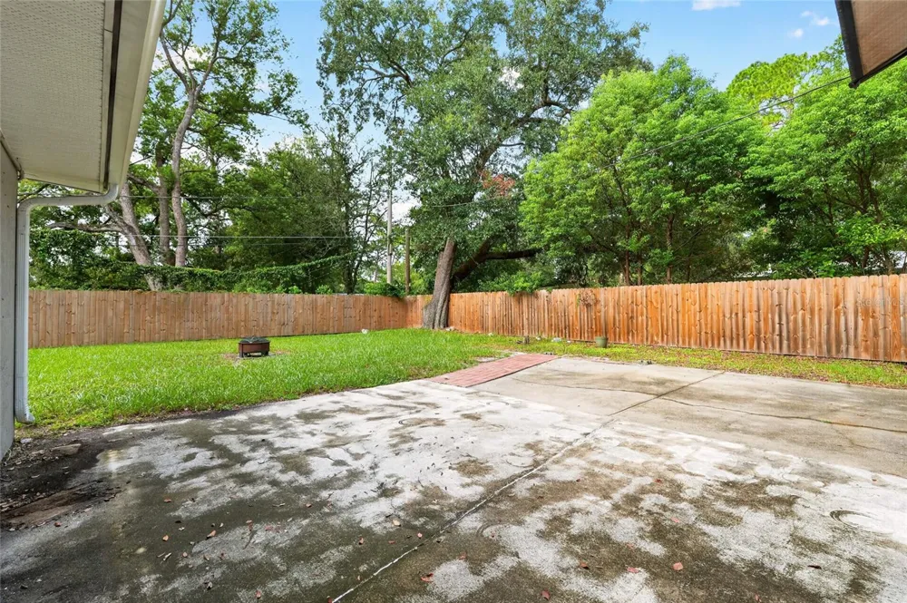 1421 NE 17TH AVENUE Gainesville, FL 32609