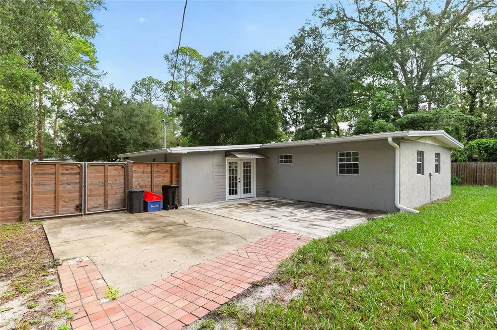 1421 NE 17TH AVENUE Gainesville, FL 32609