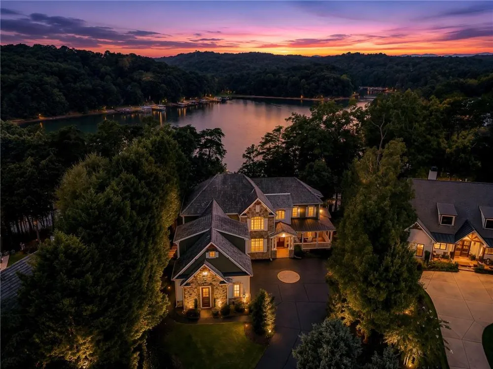 117 Peninsula Way Dawsonville, GA 30534