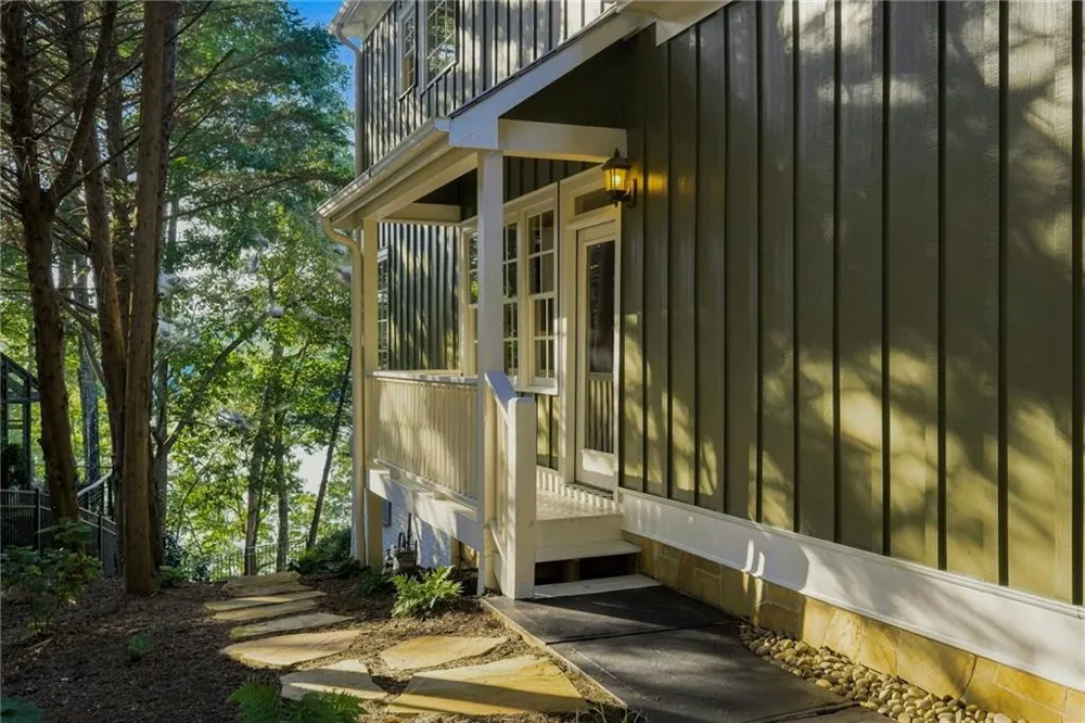 117 Peninsula Way Dawsonville, GA 30534