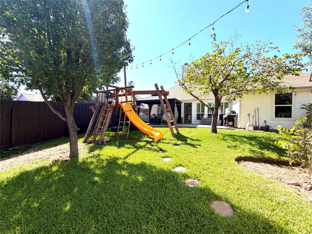 9920 Pack Saddle Trail Fort Worth, TX 76108