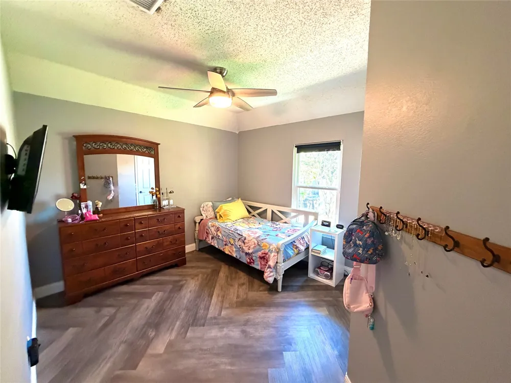 9920 Pack Saddle Trail Fort Worth, TX 76108