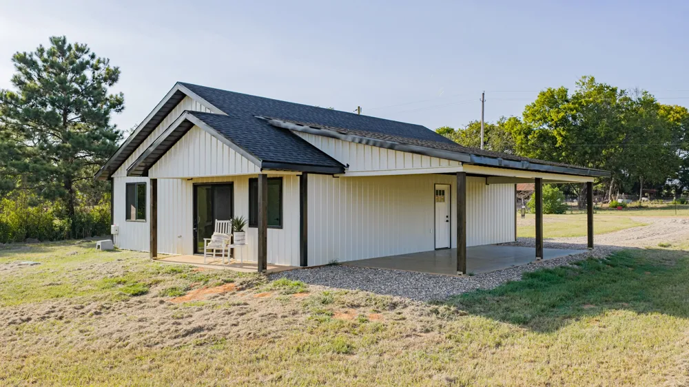 104 Private Road 33091 Omaha, TX 75571