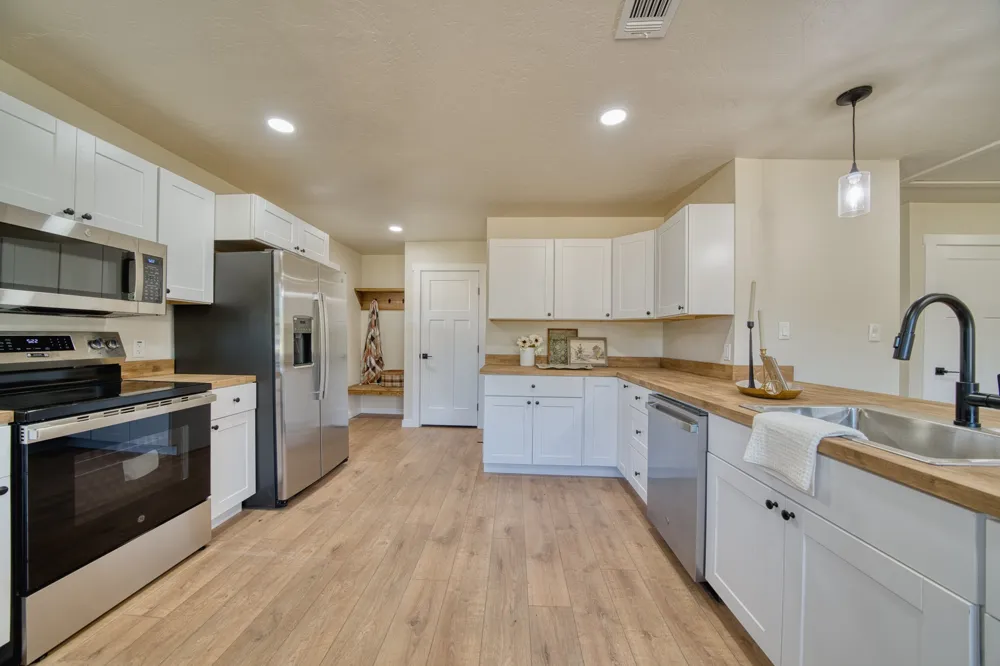 104 Private Road 33091 Omaha, TX 75571