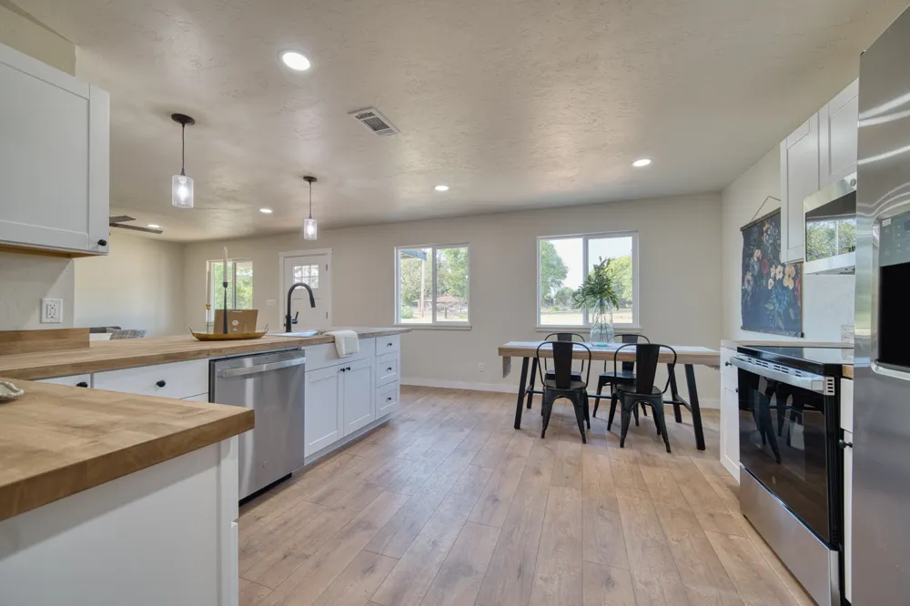 104 Private Road 33091 Omaha, TX 75571