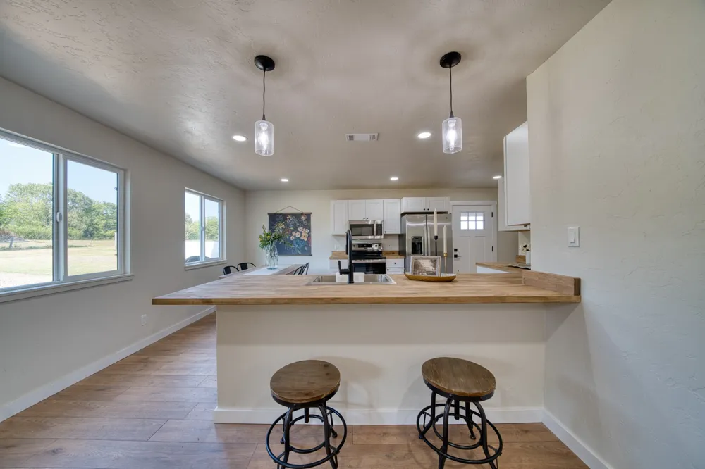 104 Private Road 33091 Omaha, TX 75571