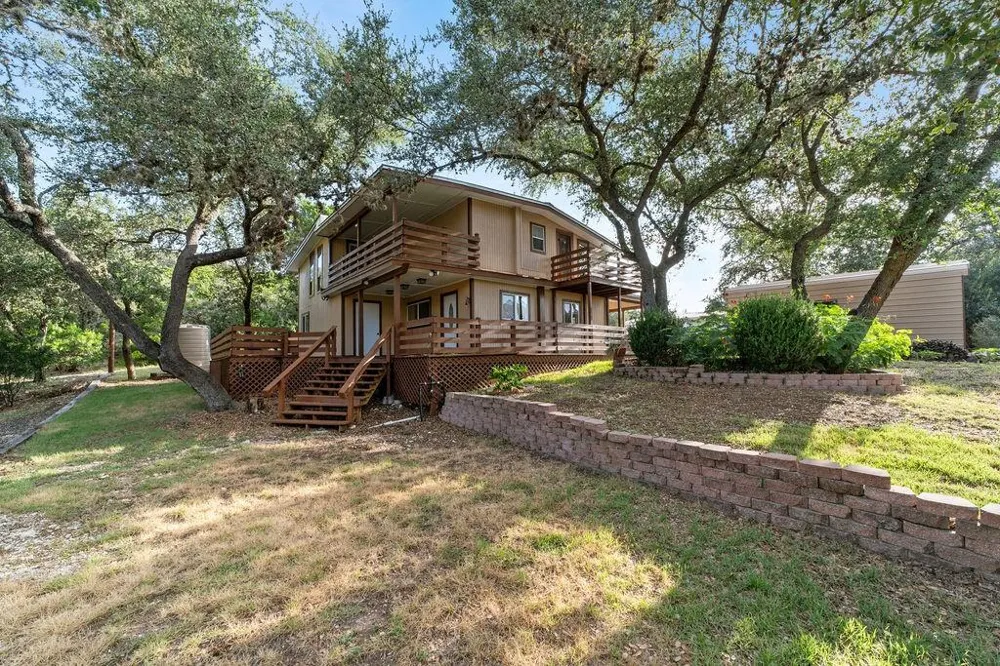 267 Angel Drive Lakehills, TX 78063