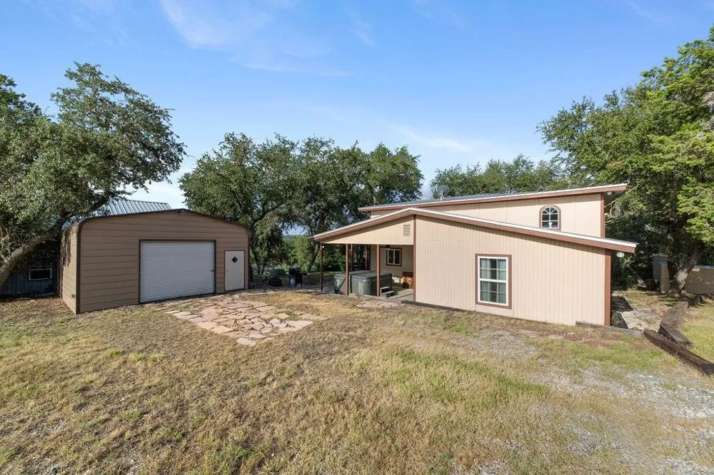 267 Angel Drive Lakehills, TX 78063