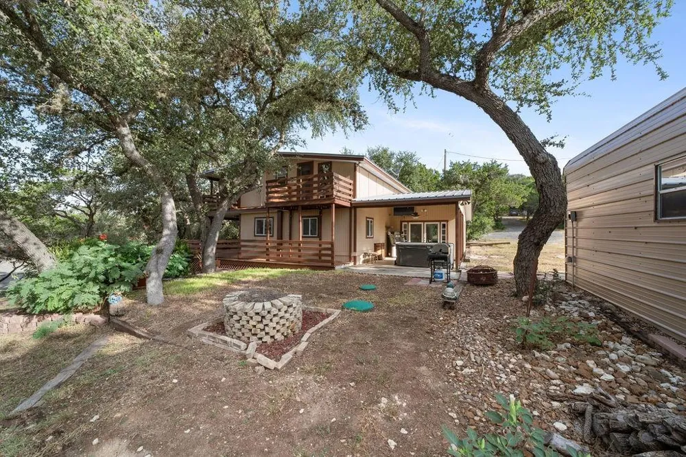 267 Angel Drive Lakehills, TX 78063