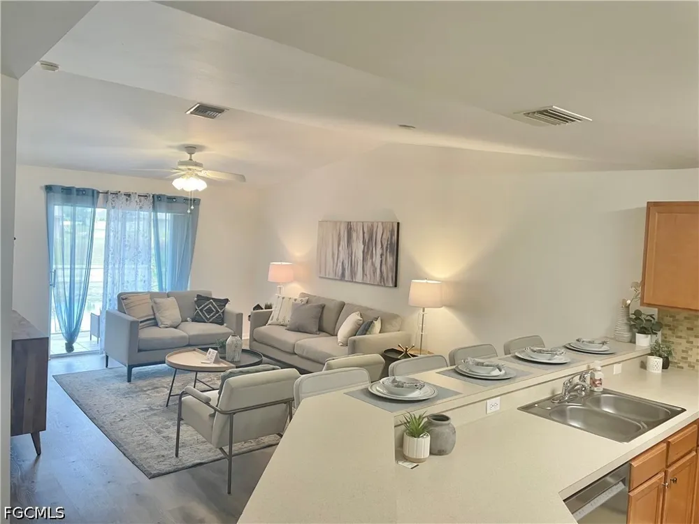 NE 8Th Place Cape Coral, FL 33909