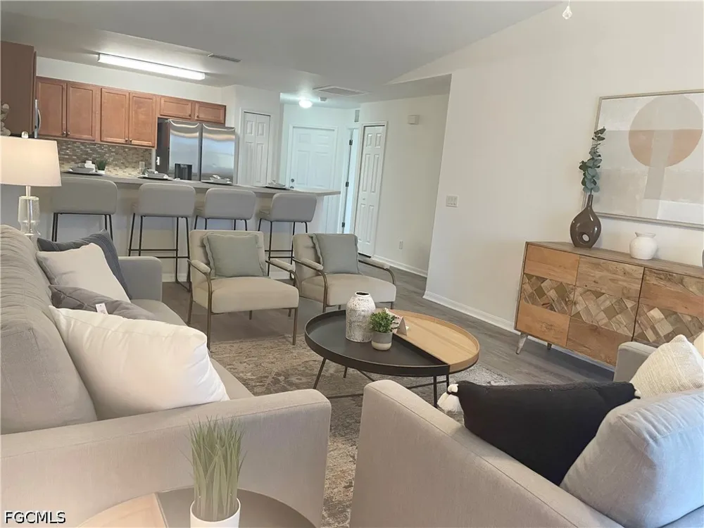 NE 8Th Place Cape Coral, FL 33909
