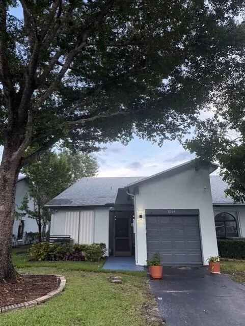8204 NW 100th Lane Tamarac, FL 33321