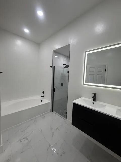 8204 NW 100th Lane Tamarac, FL 33321