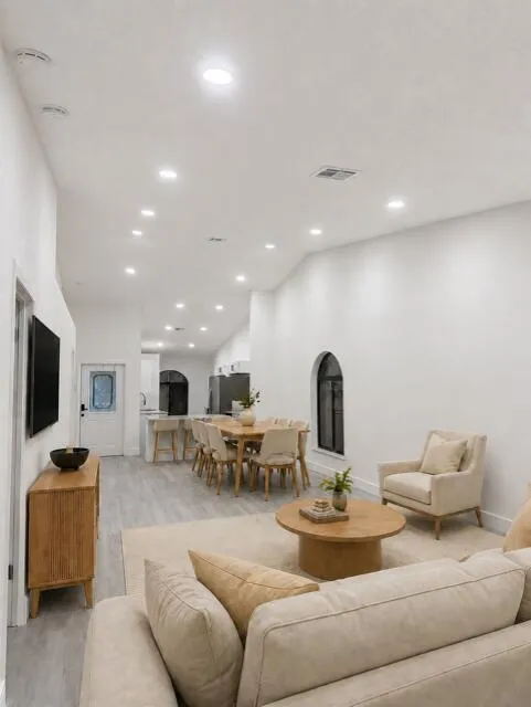 8204 NW 100th Lane Tamarac, FL 33321