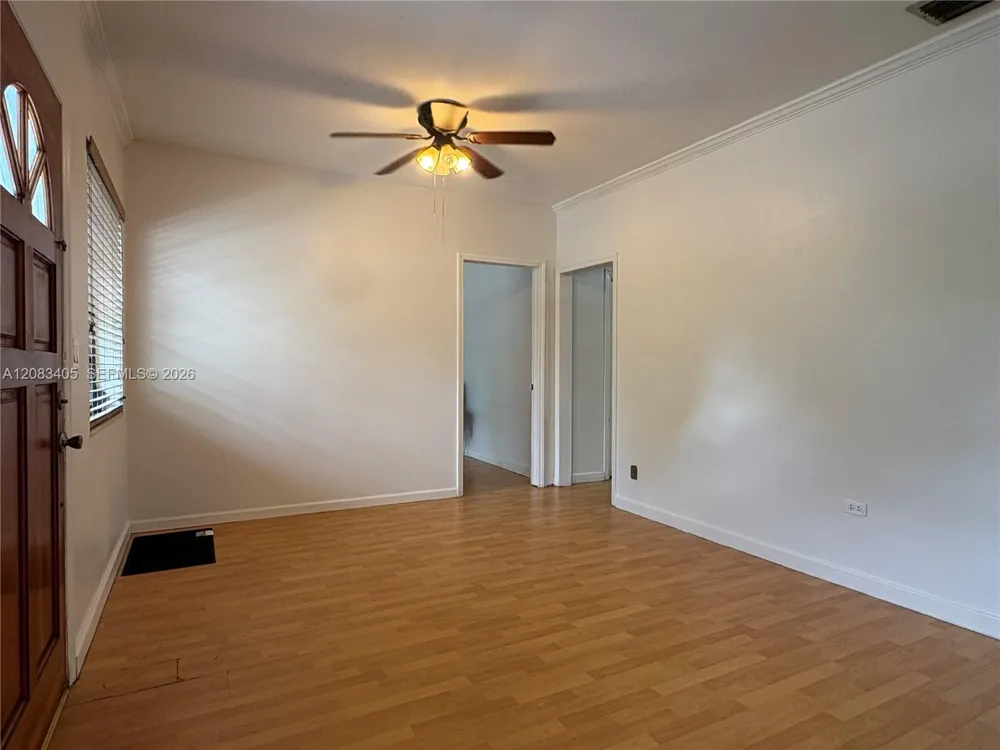 700 SW 51st Ave #. Miami, FL 33134