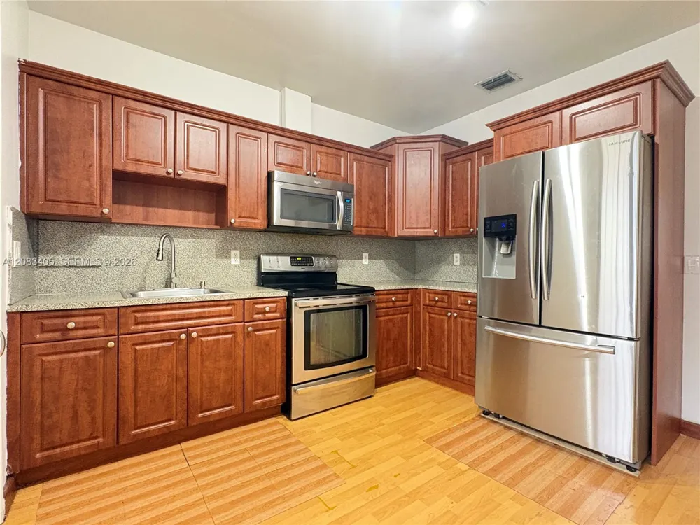 700 SW 51st Ave #. Miami, FL 33134