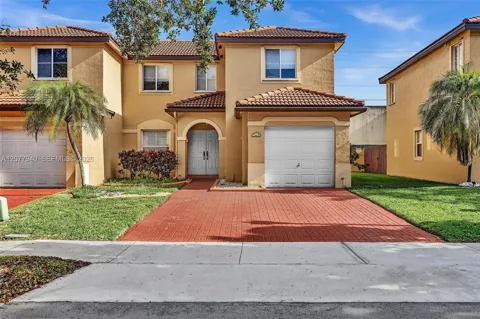 13949 Forest Oak Cir