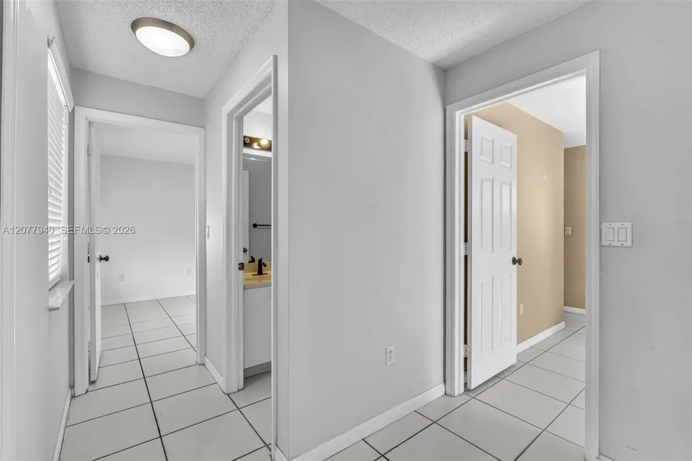 13949 Forest Oak Cir Davie, FL 33325