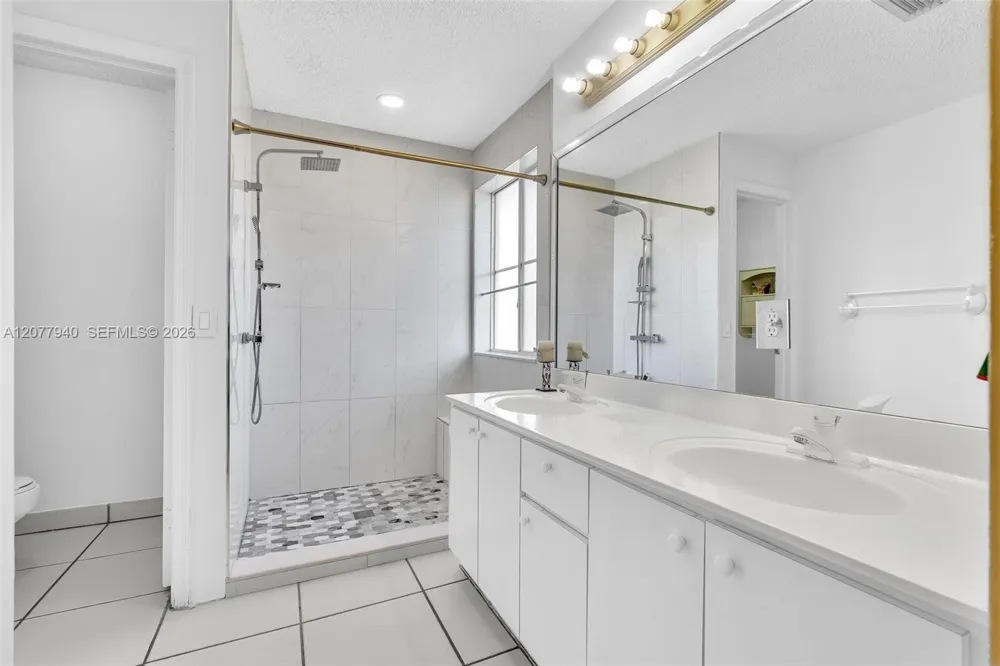 13949 Forest Oak Cir Davie, FL 33325