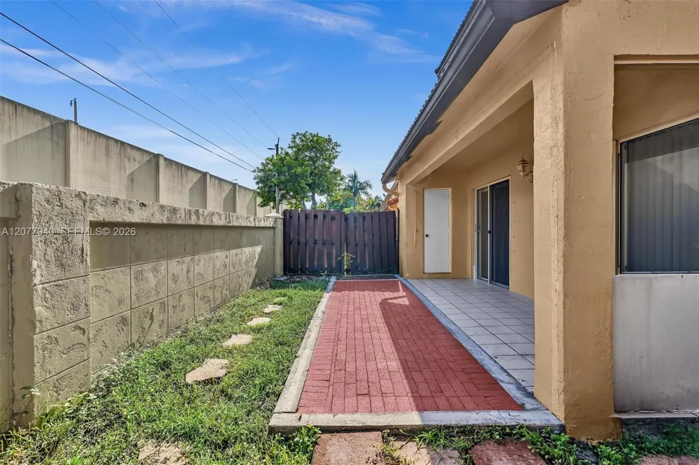 13949 Forest Oak Cir Davie, FL 33325