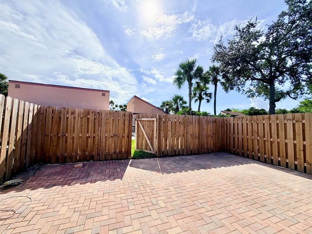 1720 NW 73rd Avenue Plantation, FL 33313