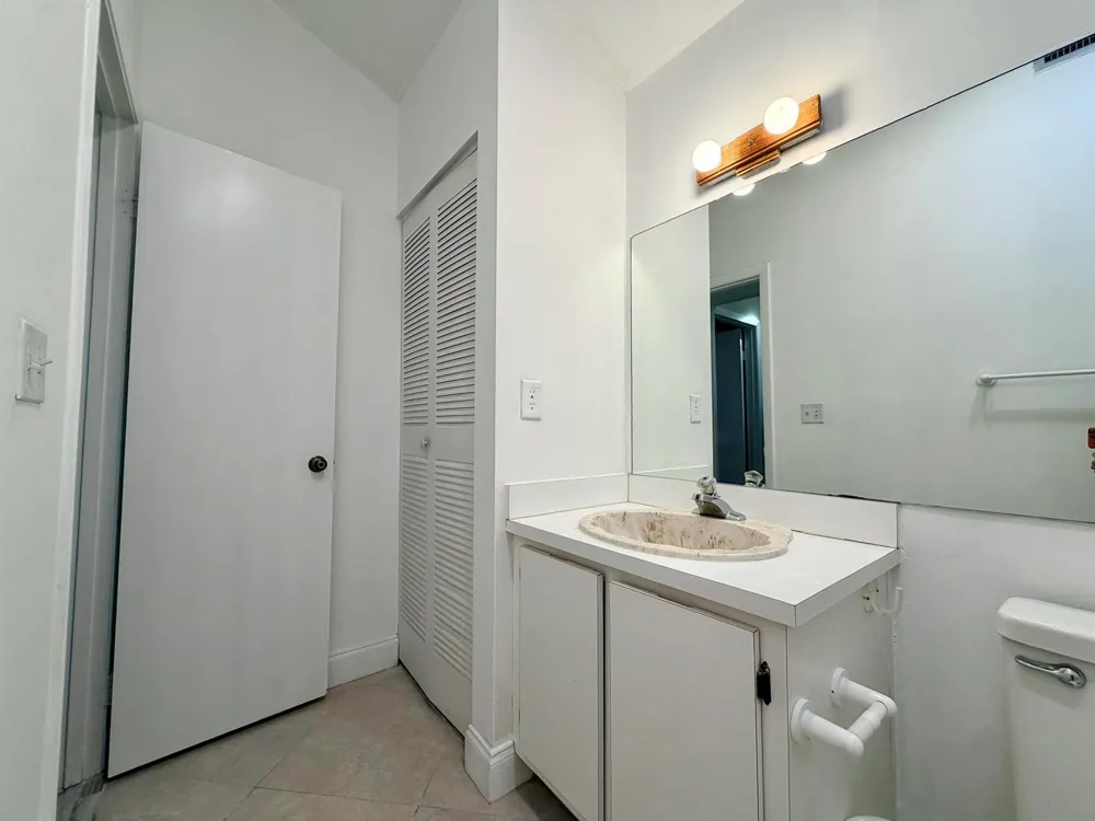 1720 NW 73rd Avenue Plantation, FL 33313
