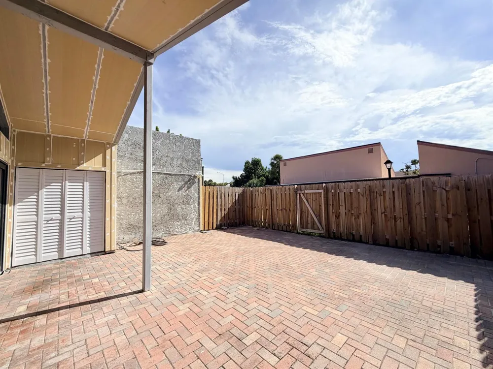 1720 NW 73rd Avenue Plantation, FL 33313