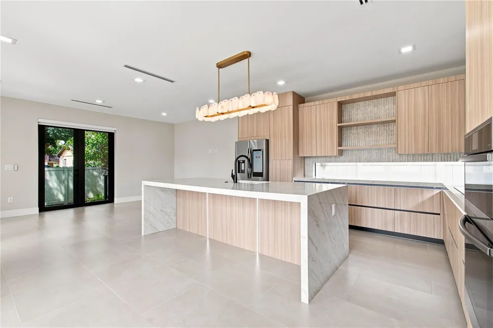 3429 W PALMETTO STREET Tampa, FL 33607