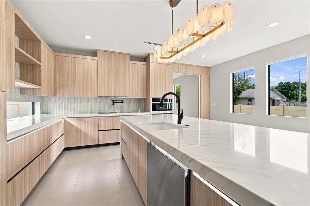 3429 W PALMETTO STREET Tampa, FL 33607