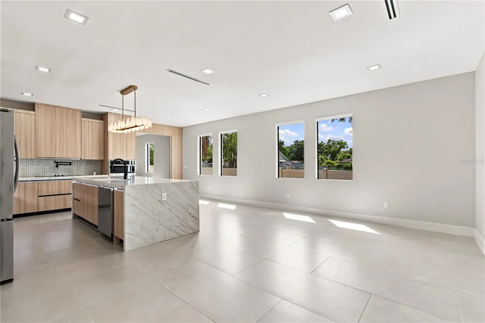 3429 W PALMETTO STREET Tampa, FL 33607