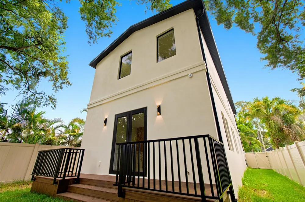 3429 W PALMETTO STREET Tampa, FL 33607