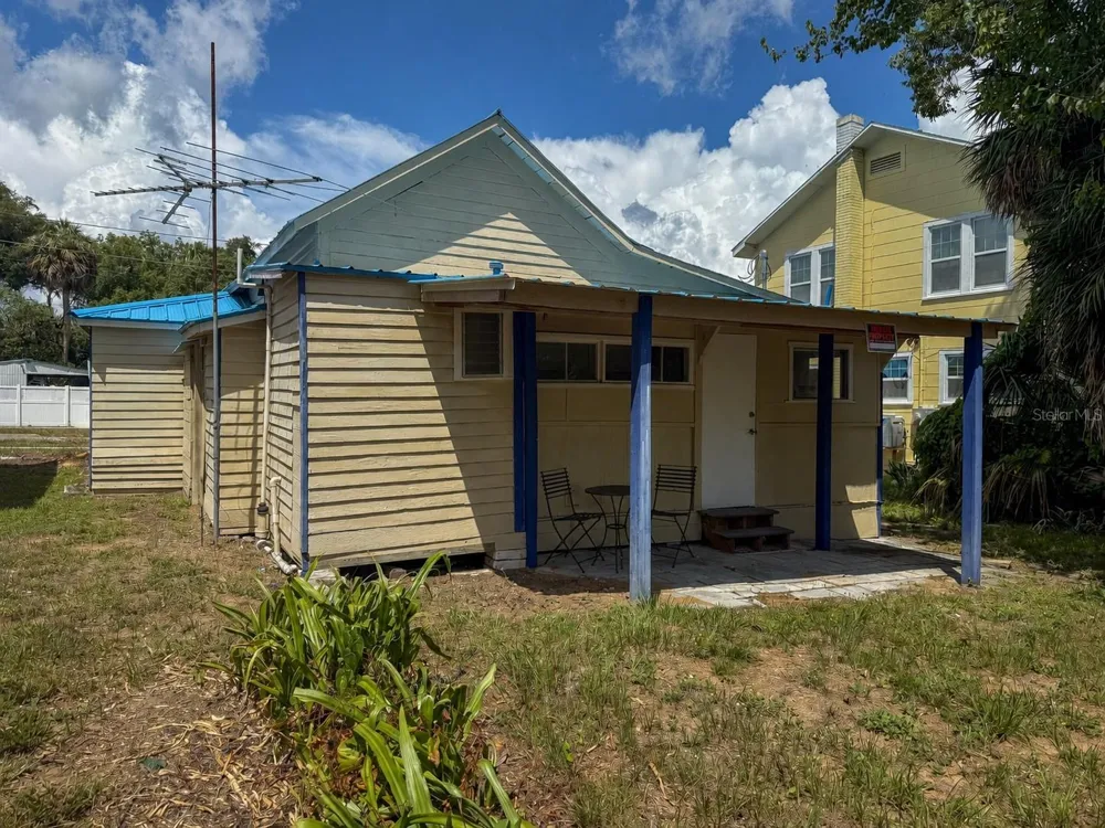19 MARY STREET Eustis, FL 32726