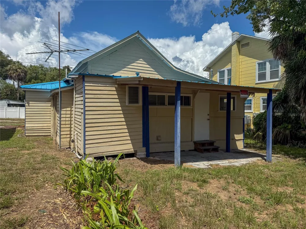 19 MARY STREET Eustis, FL 32726