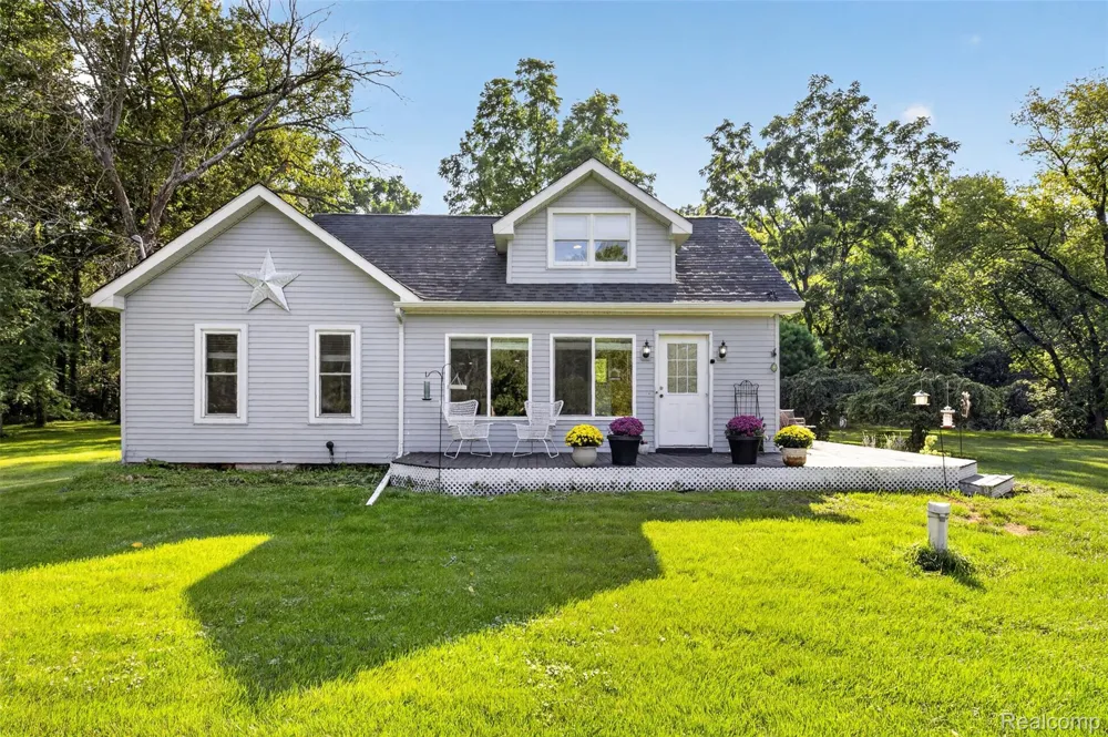 3390 Dexter Trail Stockbridge Township, MI 49285