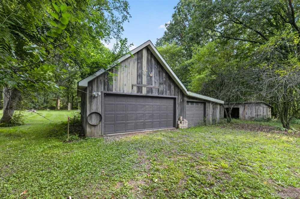 3390 Dexter Trail Stockbridge Township, MI 49285