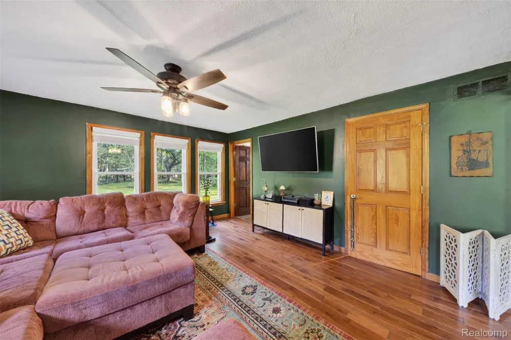 3390 Dexter Trail Stockbridge Township, MI 49285