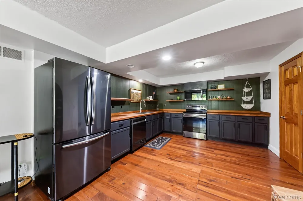 3390 Dexter Trail Stockbridge Township, MI 49285