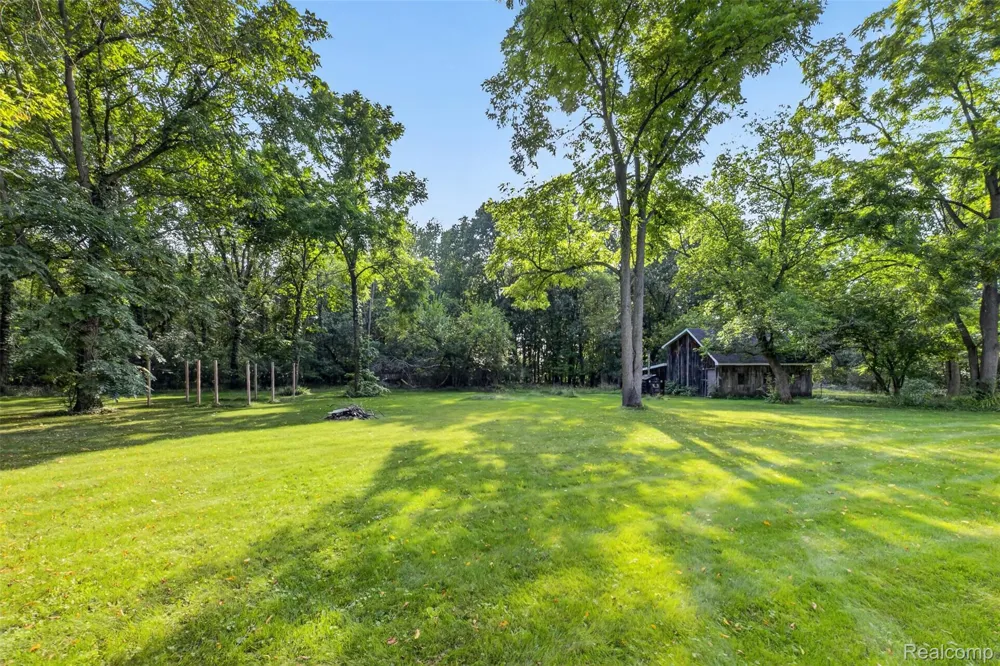 3390 Dexter Trail Stockbridge Township, MI 49285