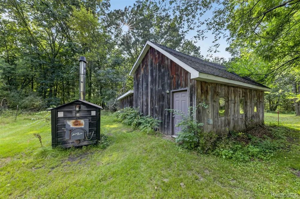 3390 Dexter Trail Stockbridge Township, MI 49285