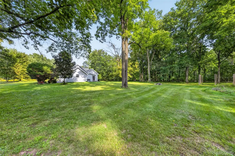 3390 Dexter Trail Stockbridge Township, MI 49285