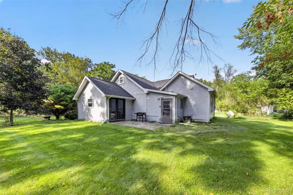 3390 Dexter Trail Stockbridge Township, MI 49285