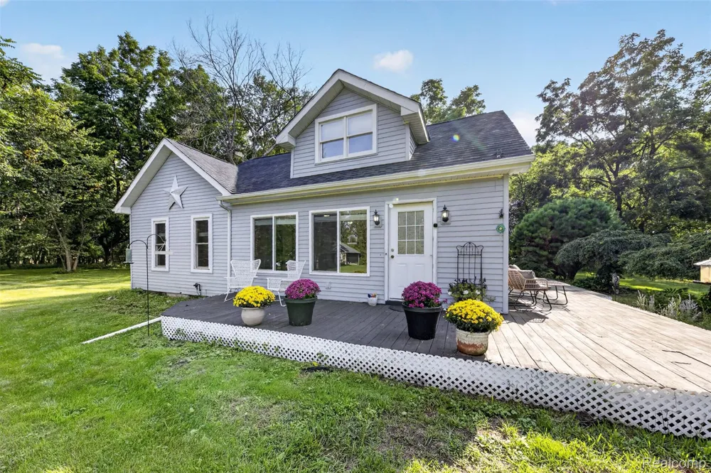 3390 Dexter Trail Stockbridge Township, MI 49285
