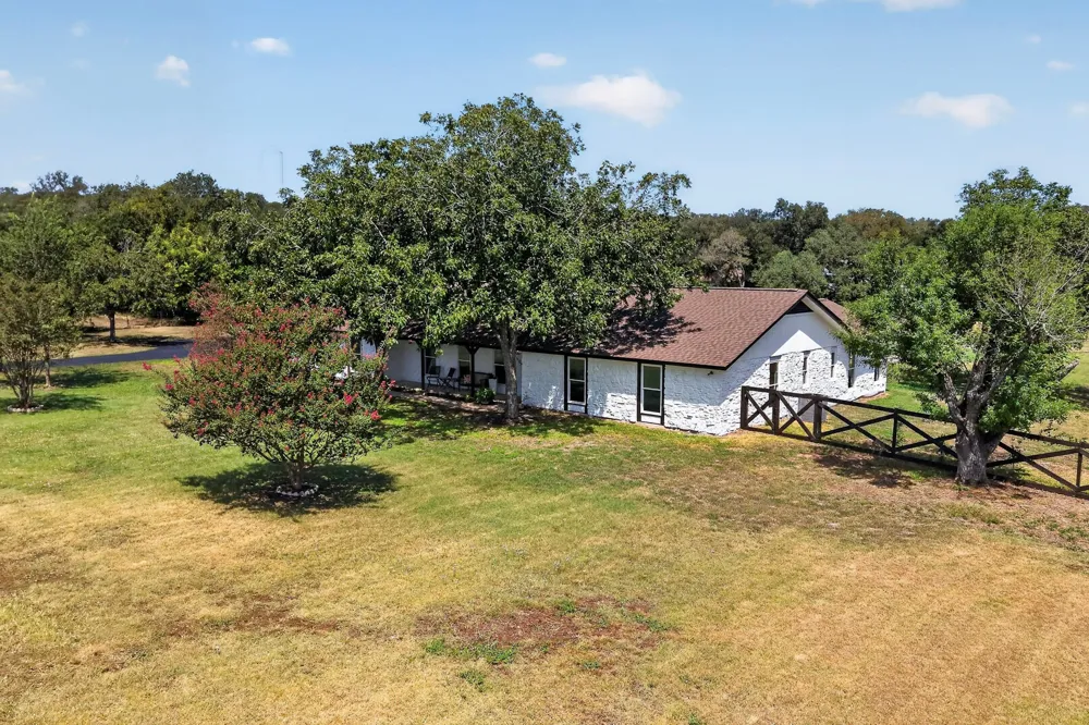 504 Buckaroo Trail Buda, TX 78610