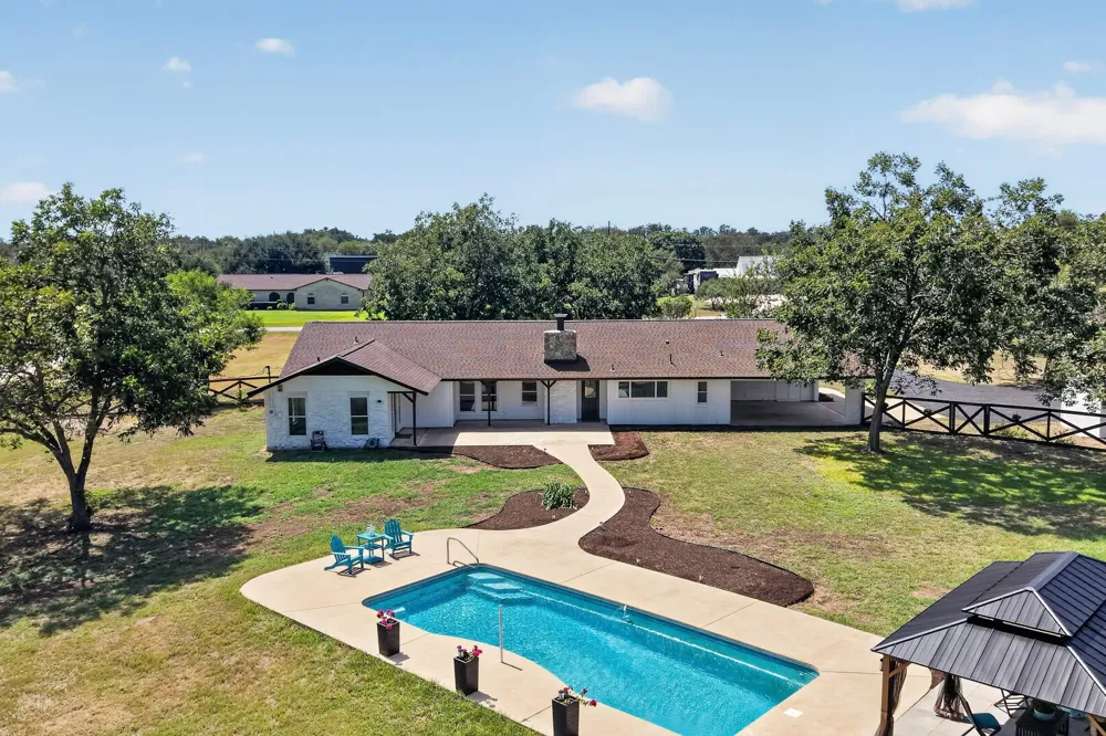 504 Buckaroo Trail Buda, TX 78610