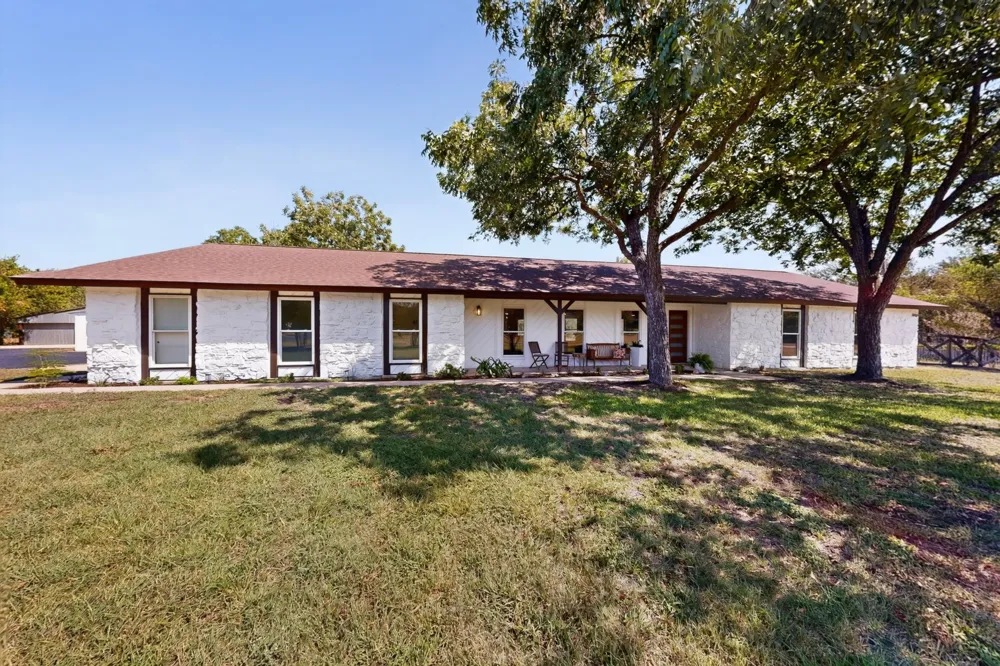 504 Buckaroo Trail Buda, TX 78610